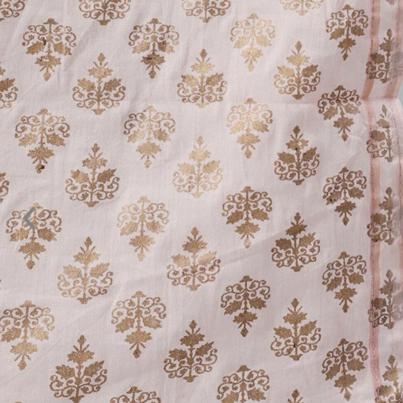 Traditional Indian women's dress - Picture 5 of 6